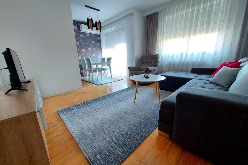 Apartment 13C Пристина Екстериор снимка