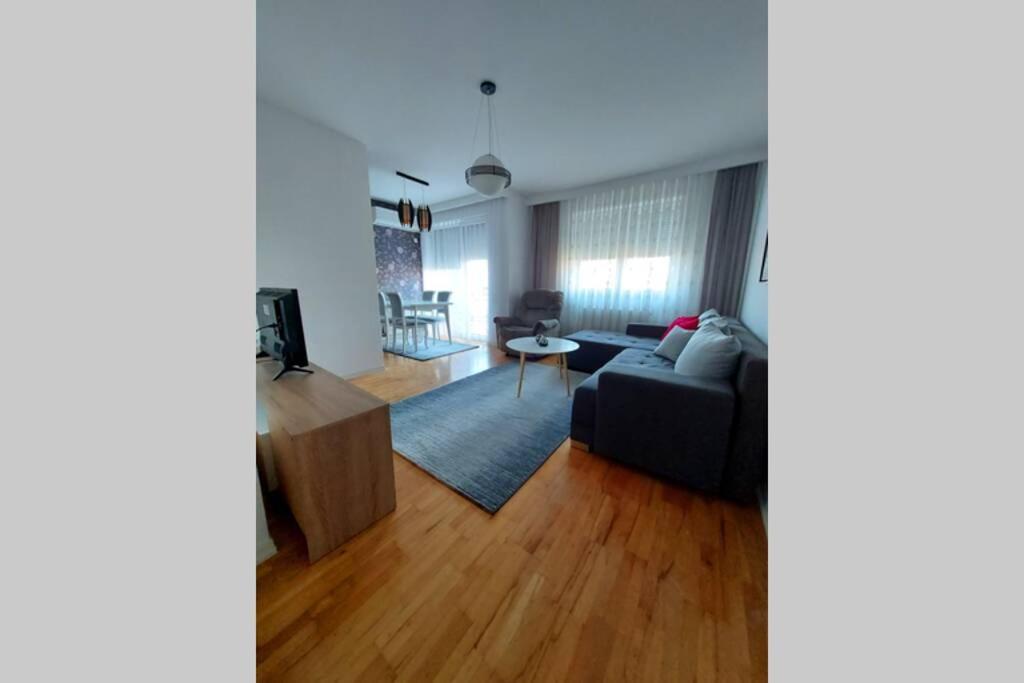 Apartment 13C Пристина Екстериор снимка